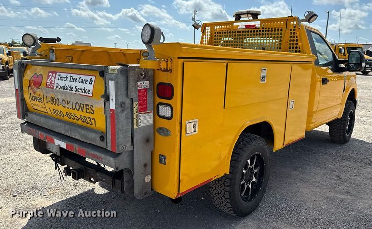 image for item EJ4775 2017 Ford F350 Super Duty utility bed pickup truck