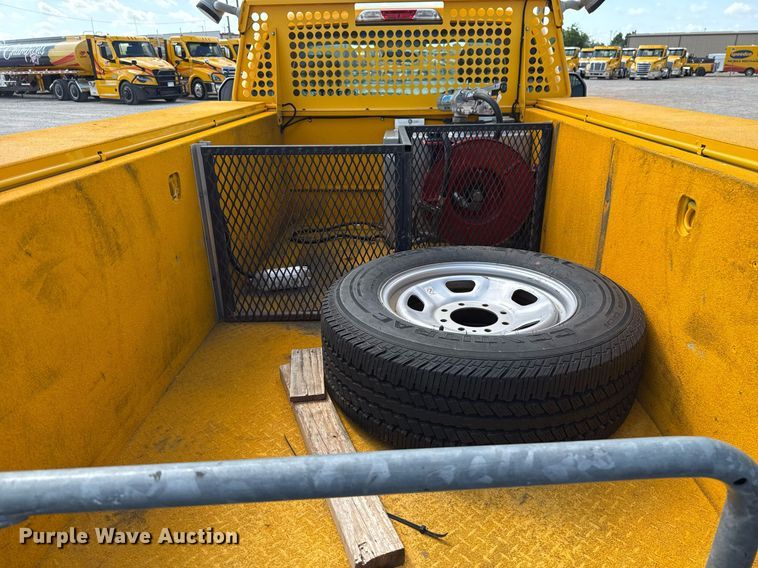 image for item EJ4775 2017 Ford F350 Super Duty utility bed pickup truck