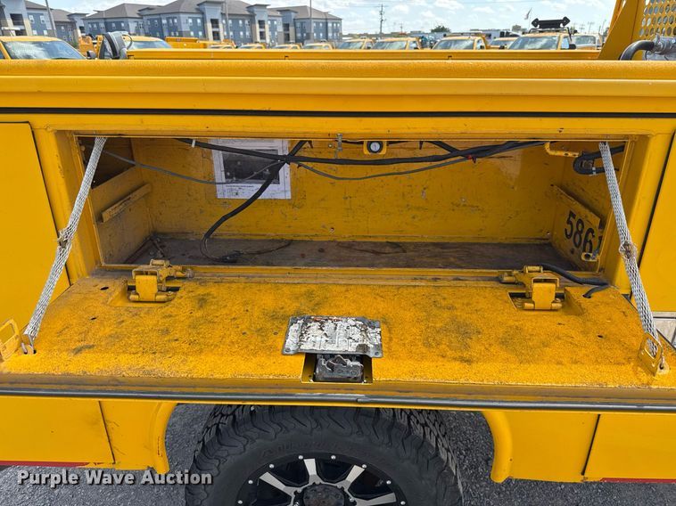 image for item EJ4775 2017 Ford F350 Super Duty utility bed pickup truck