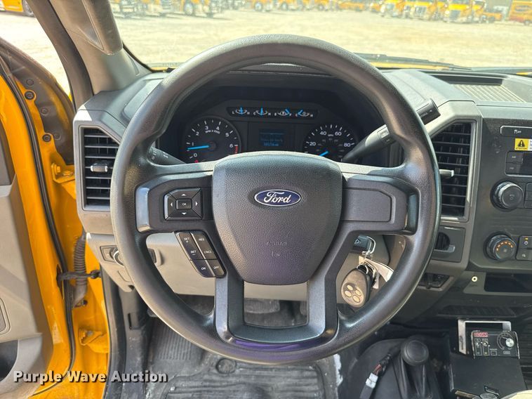 image for item EJ4775 2017 Ford F350 Super Duty utility bed pickup truck