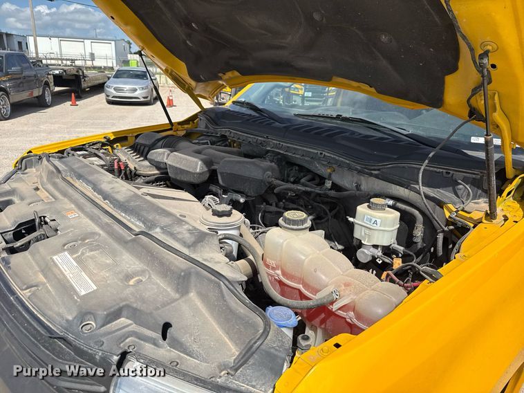 image for item EJ4775 2017 Ford F350 Super Duty utility bed pickup truck