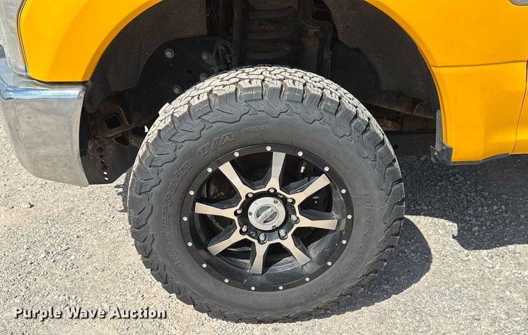 image for item EJ4775 2017 Ford F350 Super Duty utility bed pickup truck