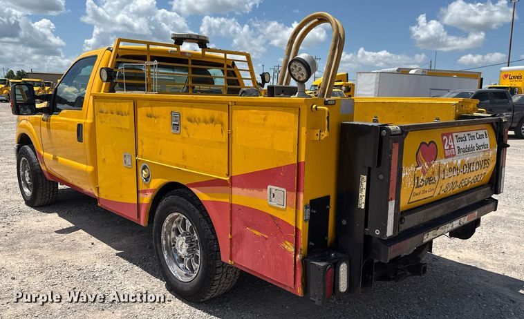 image for item EJ4776 2015 Ford F350 Super Duty utility bed pickup truck