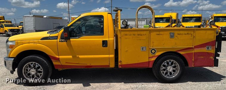 image for item EJ4776 2015 Ford F350 Super Duty utility bed pickup truck