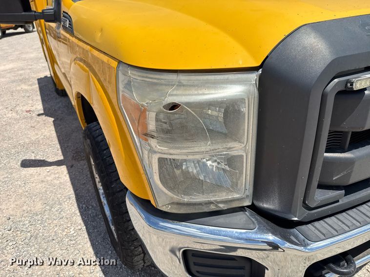 image for item EJ4776 2015 Ford F350 Super Duty utility bed pickup truck