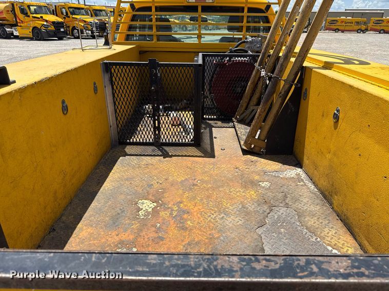 image for item EJ4776 2015 Ford F350 Super Duty utility bed pickup truck