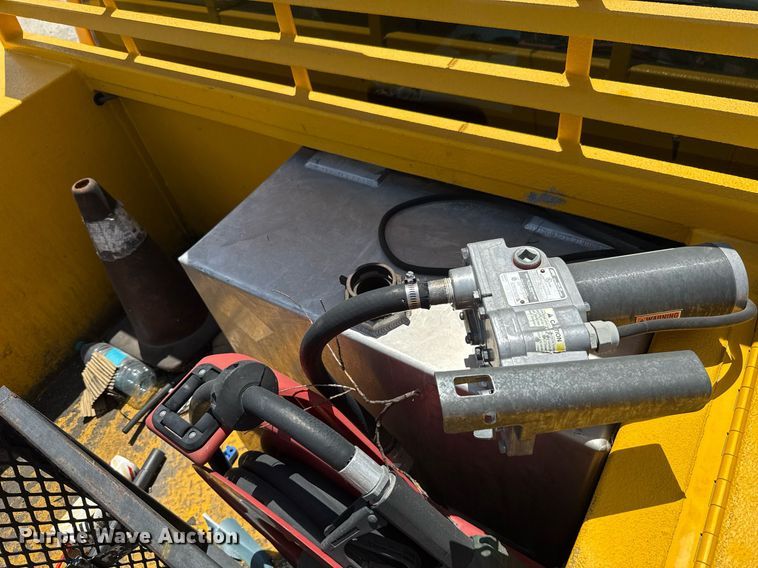 image for item EJ4776 2015 Ford F350 Super Duty utility bed pickup truck