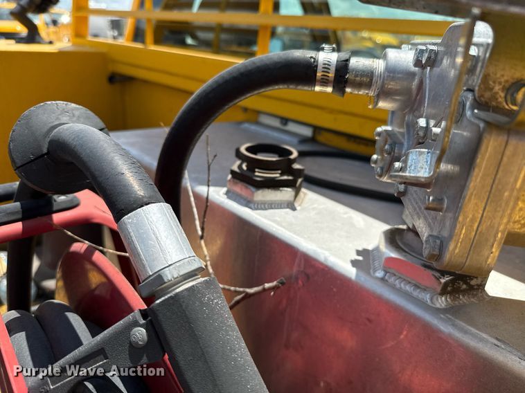 image for item EJ4776 2015 Ford F350 Super Duty utility bed pickup truck