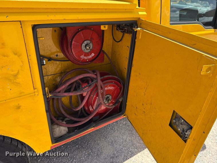 image for item EJ4776 2015 Ford F350 Super Duty utility bed pickup truck