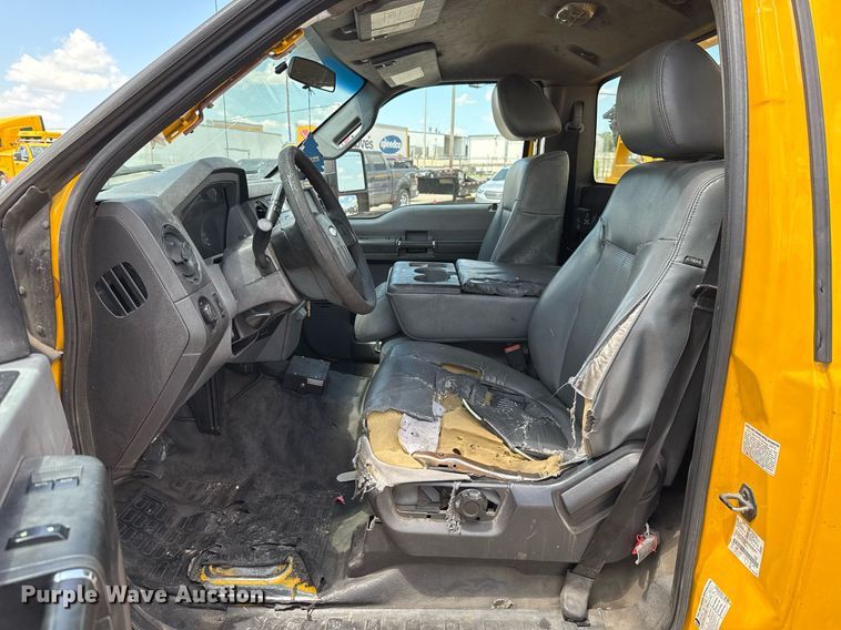 image for item EJ4776 2015 Ford F350 Super Duty utility bed pickup truck