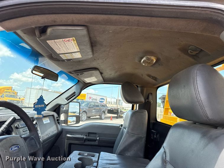 image for item EJ4776 2015 Ford F350 Super Duty utility bed pickup truck