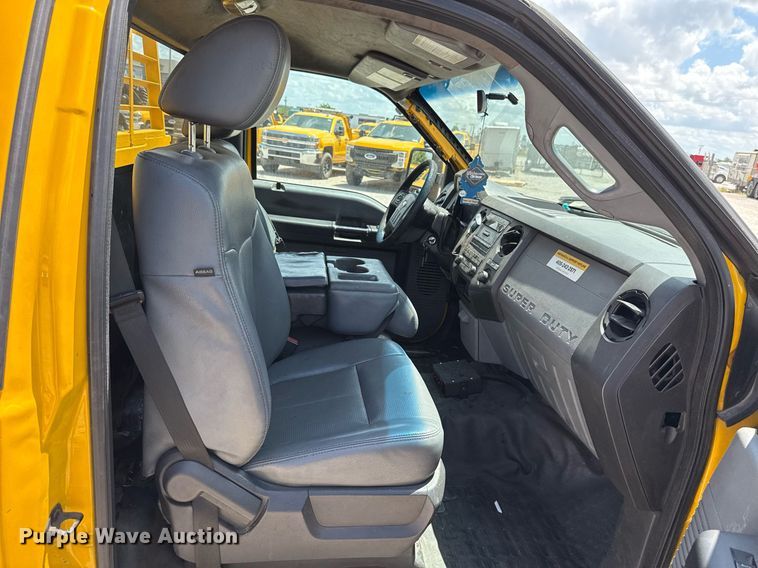 image for item EJ4776 2015 Ford F350 Super Duty utility bed pickup truck