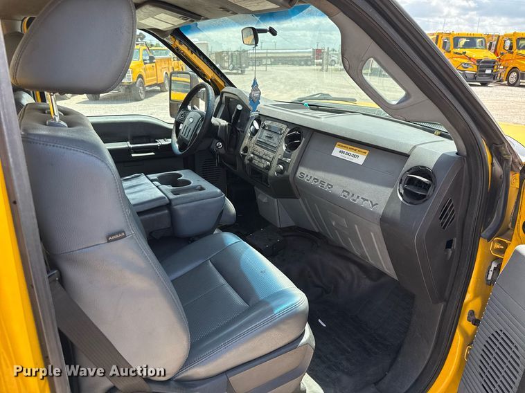 image for item EJ4776 2015 Ford F350 Super Duty utility bed pickup truck