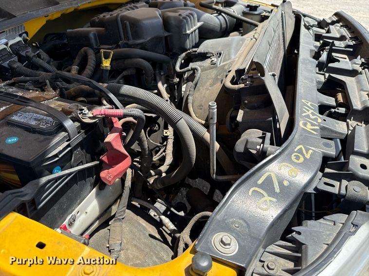 image for item EJ4776 2015 Ford F350 Super Duty utility bed pickup truck