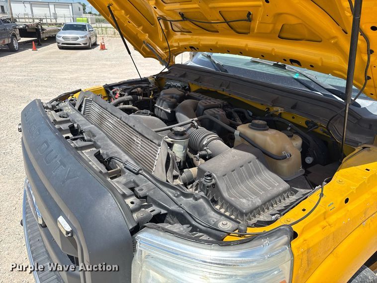 image for item EJ4776 2015 Ford F350 Super Duty utility bed pickup truck