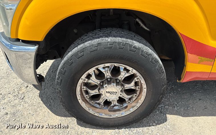 image for item EJ4776 2015 Ford F350 Super Duty utility bed pickup truck