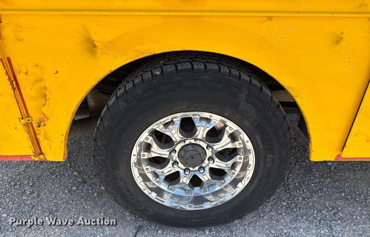 image for item EJ4776 2015 Ford F350 Super Duty utility bed pickup truck