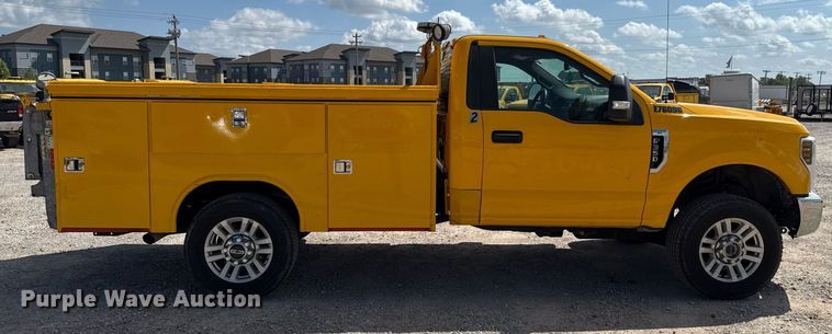 image for item EJ4777 2019 Ford F350 Super Duty utility bed pickup truck