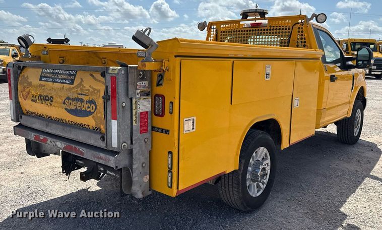 image for item EJ4777 2019 Ford F350 Super Duty utility bed pickup truck