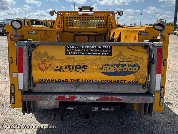 image for item EJ4777 2019 Ford F350 Super Duty utility bed pickup truck