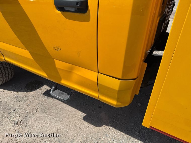 image for item EJ4777 2019 Ford F350 Super Duty utility bed pickup truck