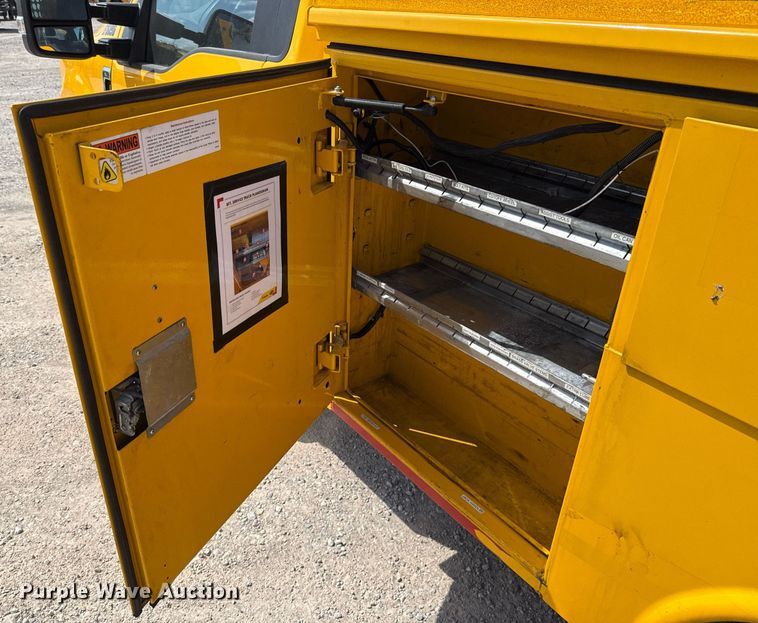 image for item EJ4777 2019 Ford F350 Super Duty utility bed pickup truck