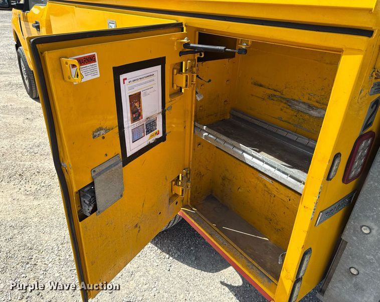 image for item EJ4777 2019 Ford F350 Super Duty utility bed pickup truck