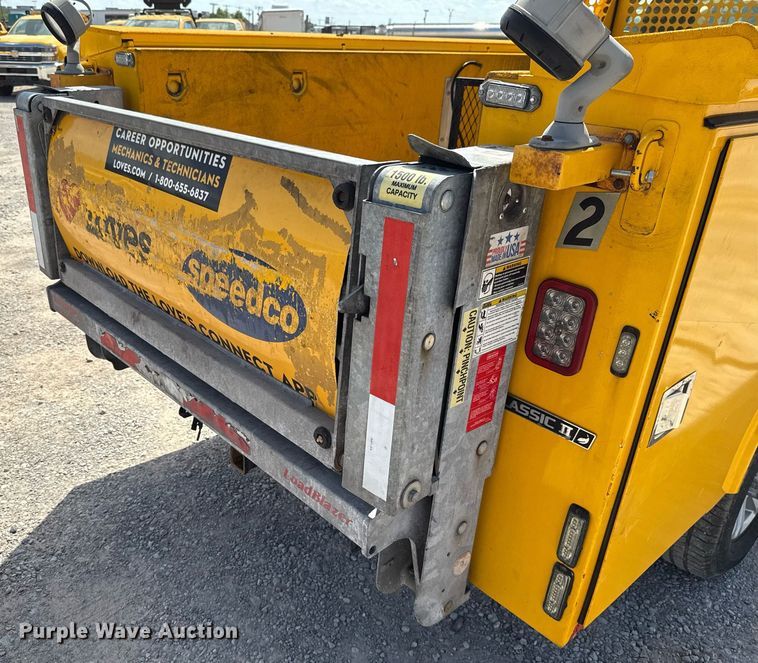 image for item EJ4777 2019 Ford F350 Super Duty utility bed pickup truck