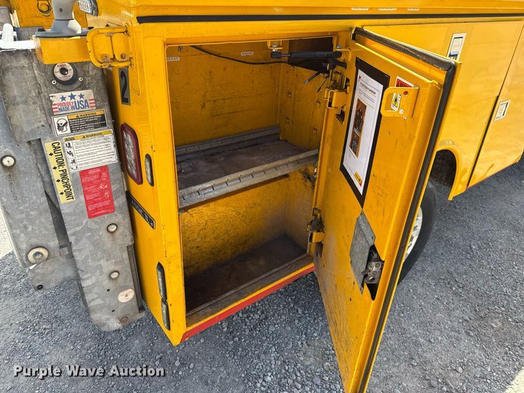 image for item EJ4777 2019 Ford F350 Super Duty utility bed pickup truck