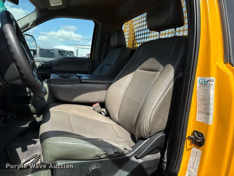 image for item EJ4777 2019 Ford F350 Super Duty utility bed pickup truck