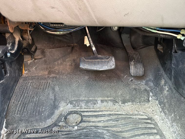 image for item EJ4777 2019 Ford F350 Super Duty utility bed pickup truck