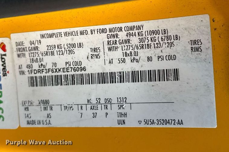 image for item EJ4777 2019 Ford F350 Super Duty utility bed pickup truck