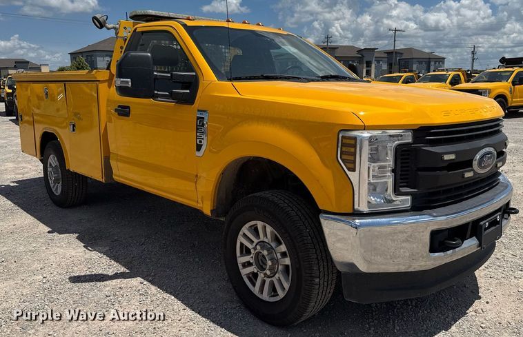 image for item EJ4778 2019 Ford F350 Super Duty utility bed pickup truck