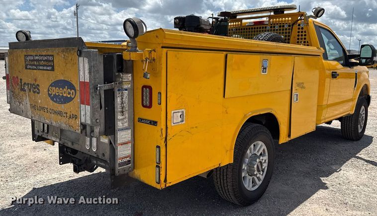 image for item EJ4778 2019 Ford F350 Super Duty utility bed pickup truck