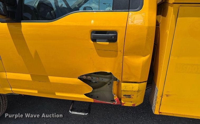 image for item EJ4778 2019 Ford F350 Super Duty utility bed pickup truck