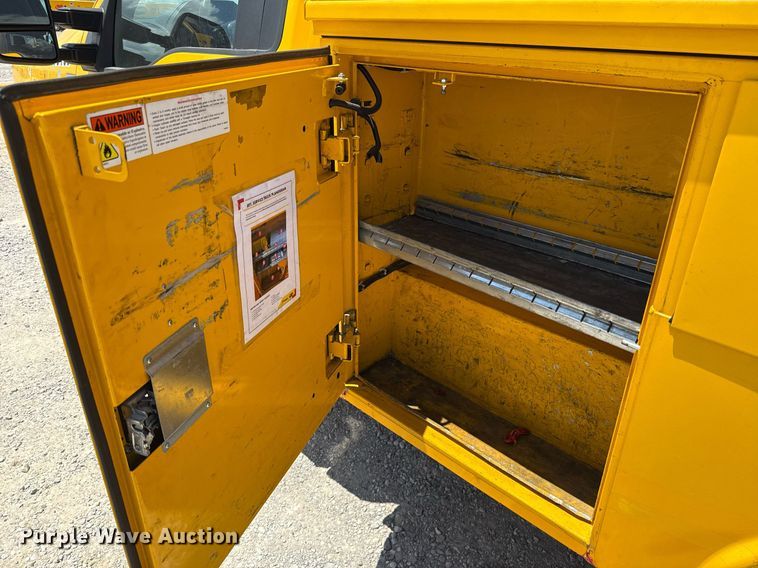 image for item EJ4778 2019 Ford F350 Super Duty utility bed pickup truck