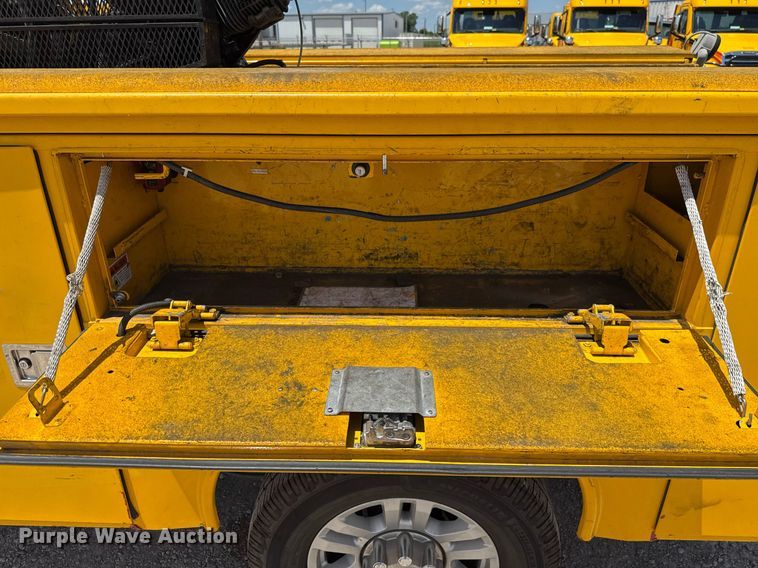 image for item EJ4778 2019 Ford F350 Super Duty utility bed pickup truck