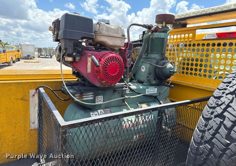 image for item EJ4778 2019 Ford F350 Super Duty utility bed pickup truck