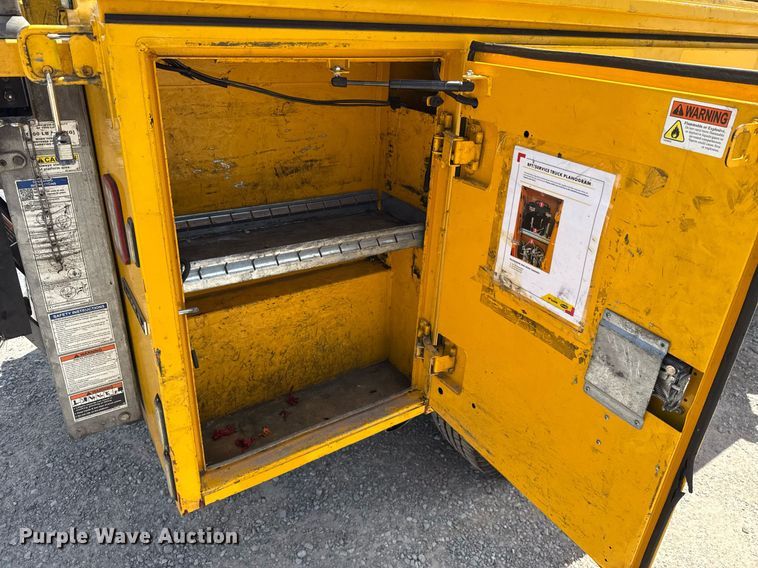 image for item EJ4778 2019 Ford F350 Super Duty utility bed pickup truck