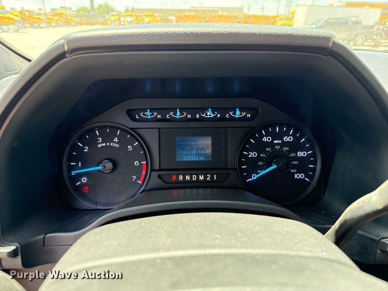 image for item EJ4778 2019 Ford F350 Super Duty utility bed pickup truck