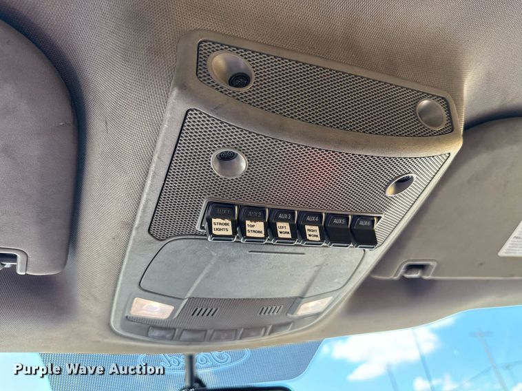 image for item EJ4778 2019 Ford F350 Super Duty utility bed pickup truck