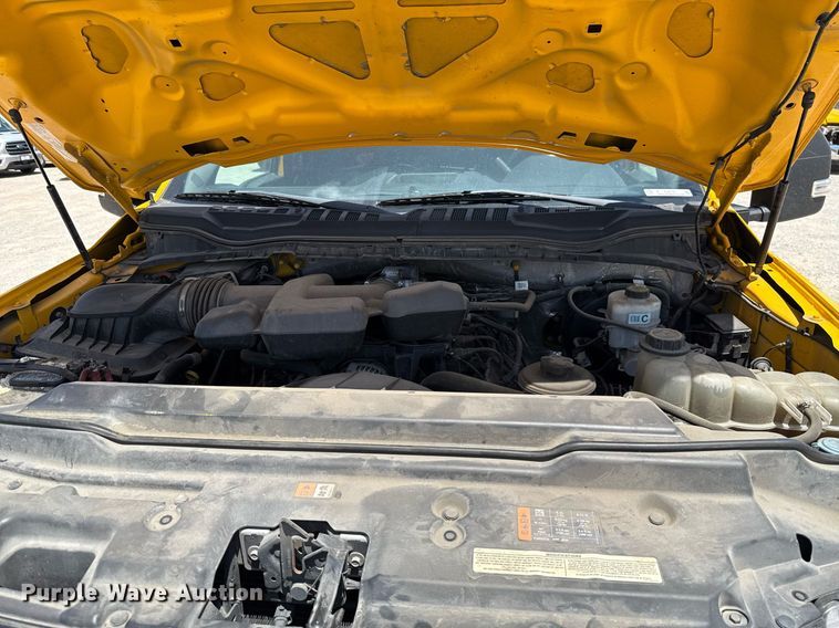 image for item EJ4778 2019 Ford F350 Super Duty utility bed pickup truck