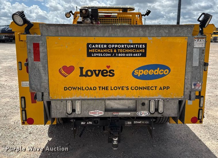 image for item EJ4779 2019 Ford F350 Super Duty utility bed pickup truck