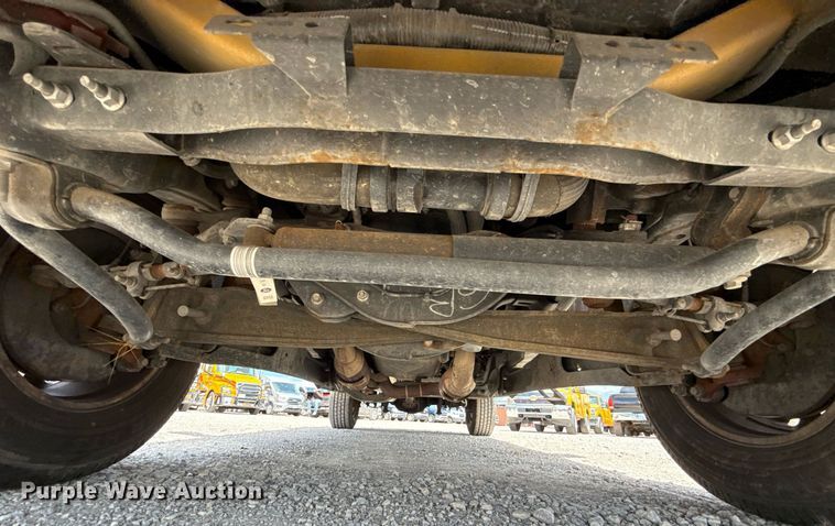 image for item EJ4779 2019 Ford F350 Super Duty utility bed pickup truck