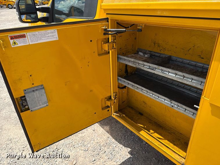 image for item EJ4779 2019 Ford F350 Super Duty utility bed pickup truck