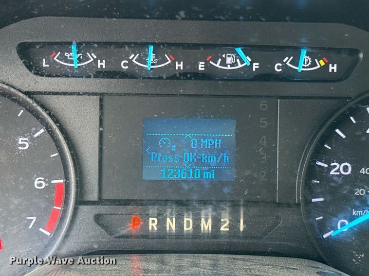 image for item EJ4779 2019 Ford F350 Super Duty utility bed pickup truck