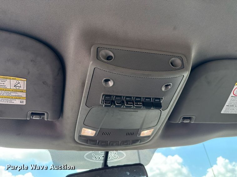 image for item EJ4779 2019 Ford F350 Super Duty utility bed pickup truck