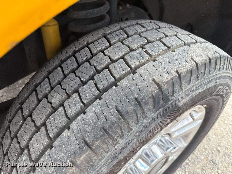 image for item EJ4779 2019 Ford F350 Super Duty utility bed pickup truck