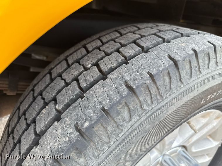 image for item EJ4779 2019 Ford F350 Super Duty utility bed pickup truck