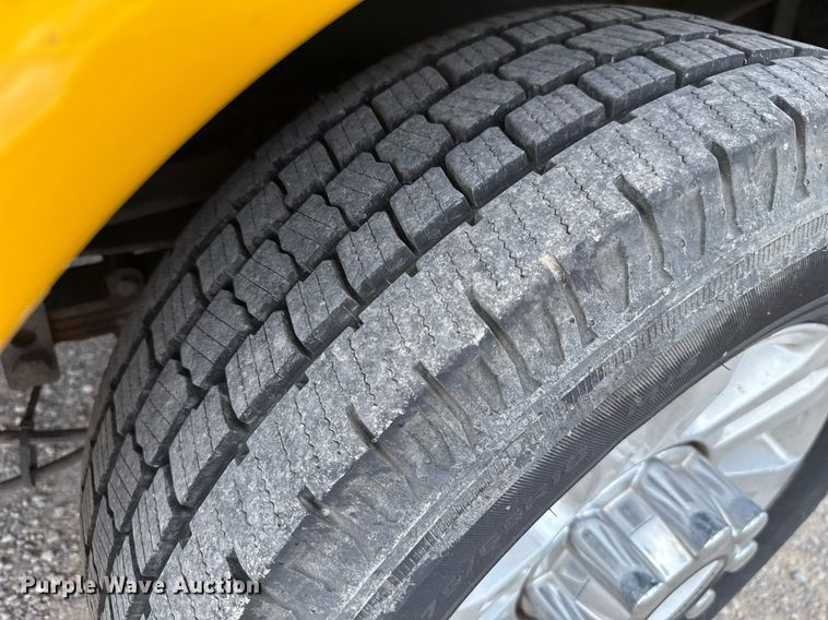 image for item EJ4779 2019 Ford F350 Super Duty utility bed pickup truck